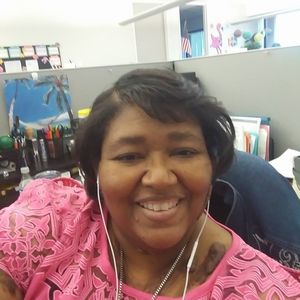 Meet your Posher, Ella